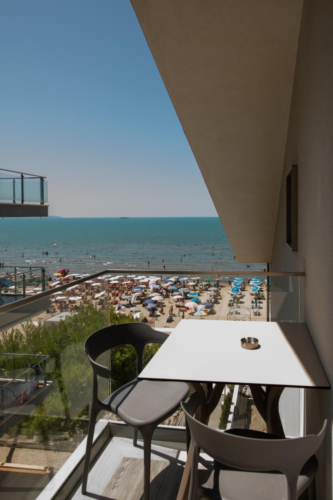 Hotel Vila 11 Дуррес Экстерьер фото