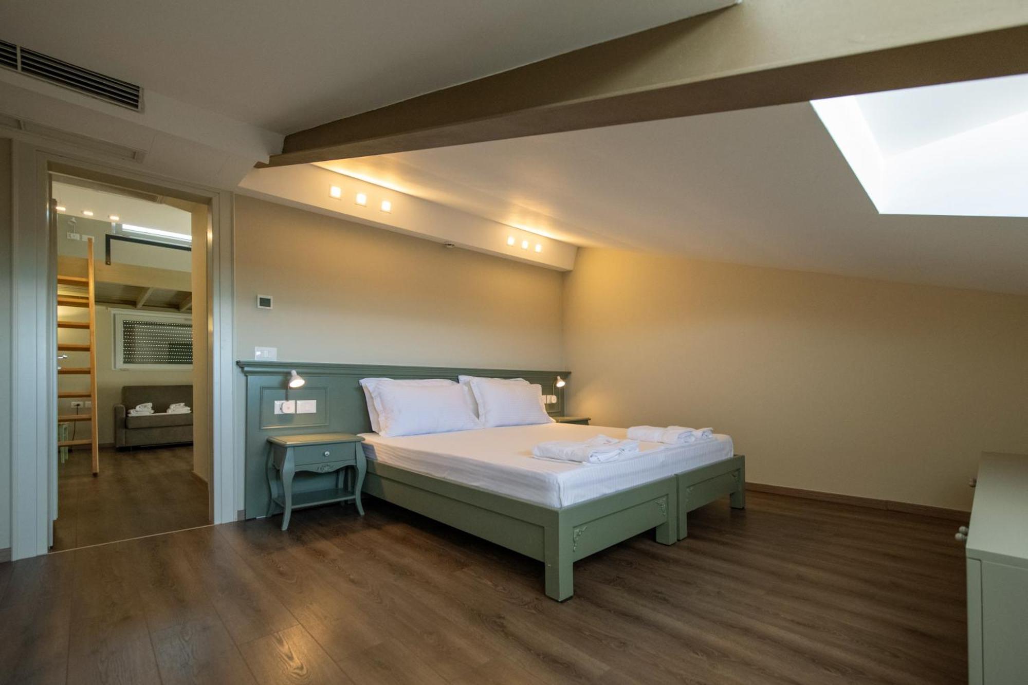 Hotel Vila 11 Дуррес Экстерьер фото
