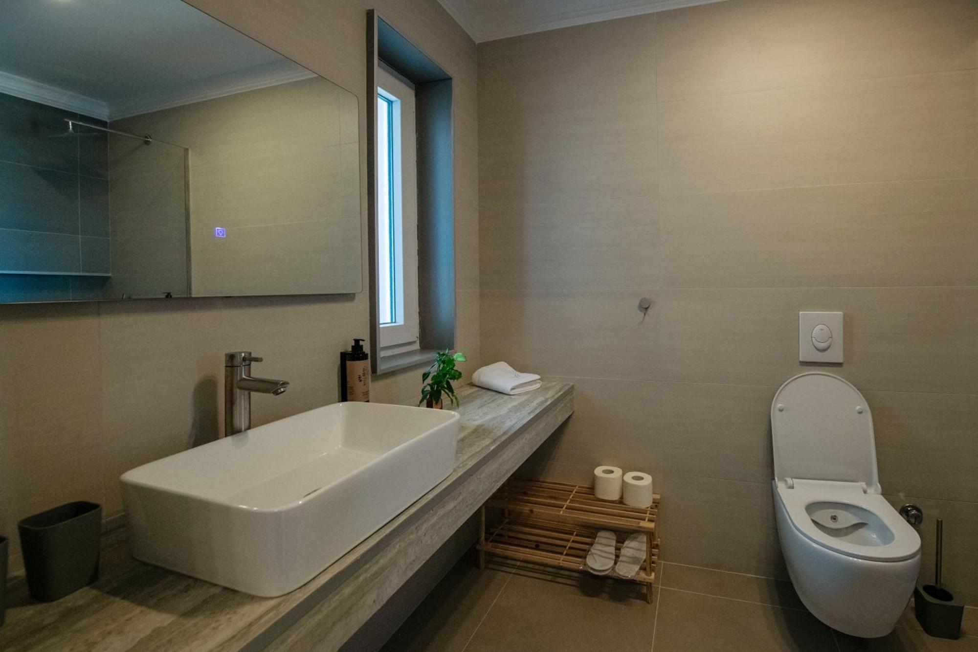 Hotel Vila 11 Дуррес Экстерьер фото