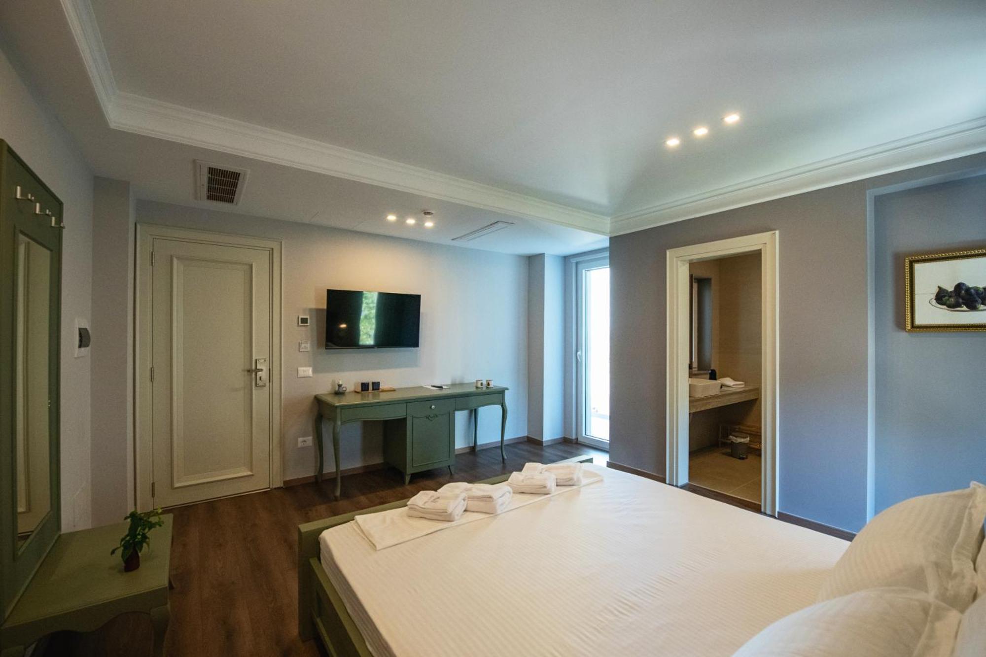 Hotel Vila 11 Дуррес Экстерьер фото